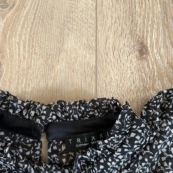 Black dress casual - Picture 3 of 4